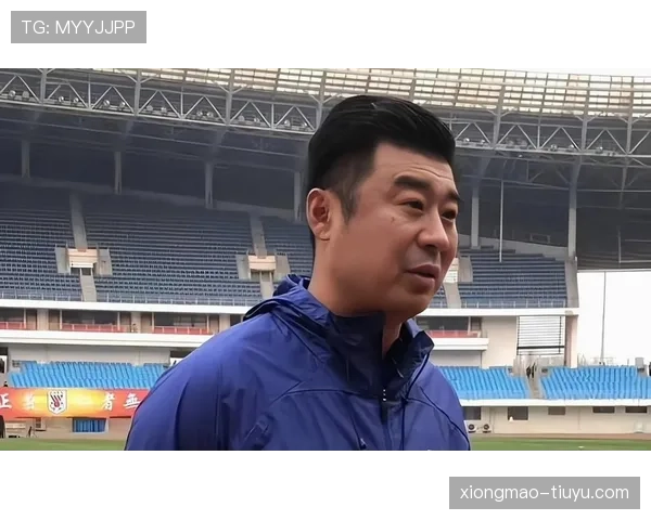 泰山韩鹏弃用343改打352 黄政宇回撤后腰筑起防守屏障